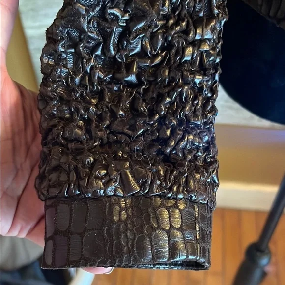 Elegant Brown Textured Women's Jacket - Picture 2 of 5